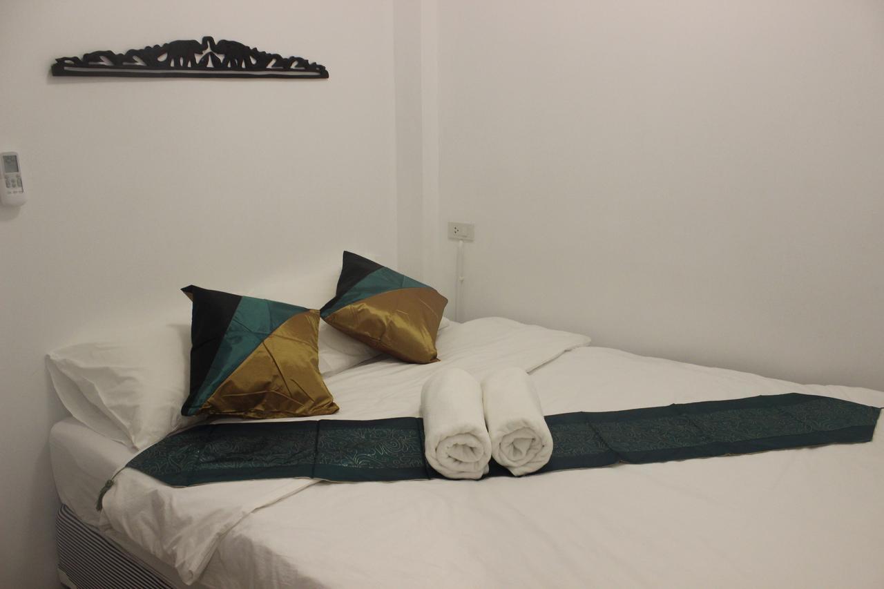 Rak Khun Hostel Chiang Mai Bagian luar foto