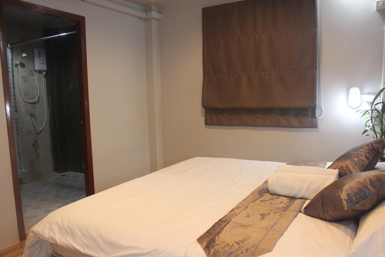 Rak Khun Hostel Chiang Mai Bagian luar foto